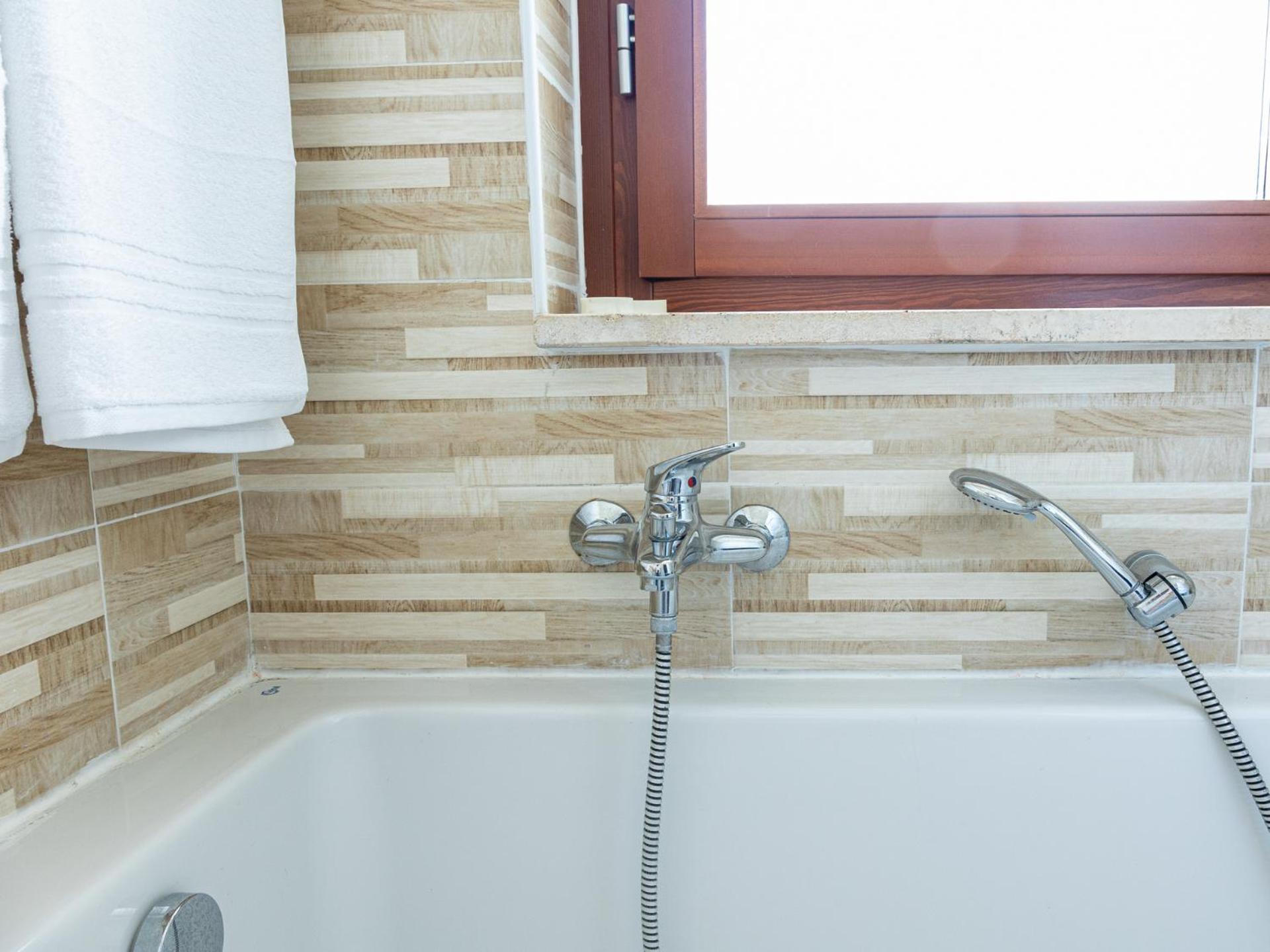 Mrb Real Estate - Maison Ludovica - Monolocale Moderno Con Giardino Frattocchie Exteriör bild