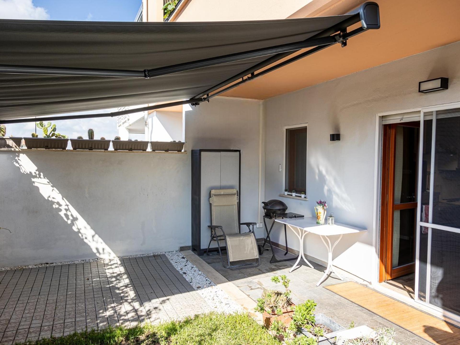 Mrb Real Estate - Maison Ludovica - Monolocale Moderno Con Giardino Frattocchie Exteriör bild